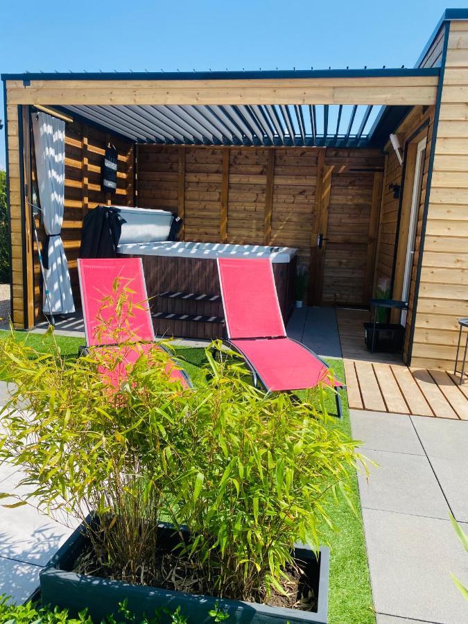 Mini Love Room Jacuzzi Privatif Urimenil Luaran gambar
